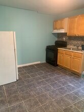 16 Montrose Terrace in Irvington, NJ - Building Photo - Building Photo