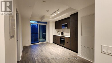 127 Broadway Ave in Toronto, ON - Building Photo - Building Photo