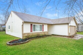 1451 Rebecca Ln in Franklin, IN - Foto de edificio - Building Photo