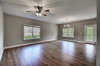 544 Catalina Ct in Jonesborough, TN - Building Photo - Building Photo