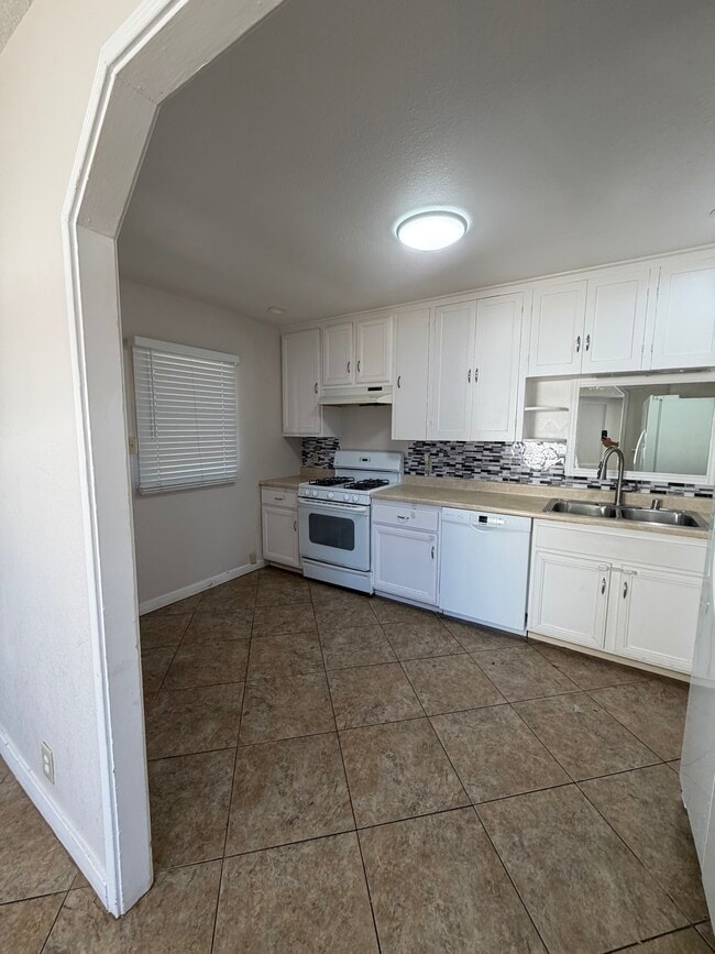 1345 Marline Ave in El Cajon, CA - Building Photo - Building Photo