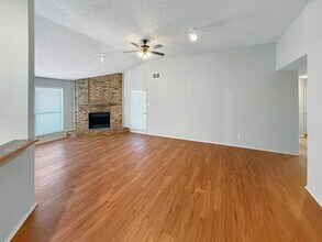 10205 Lone Pine Ln in Fort Worth, TX - Building Photo - Building Photo