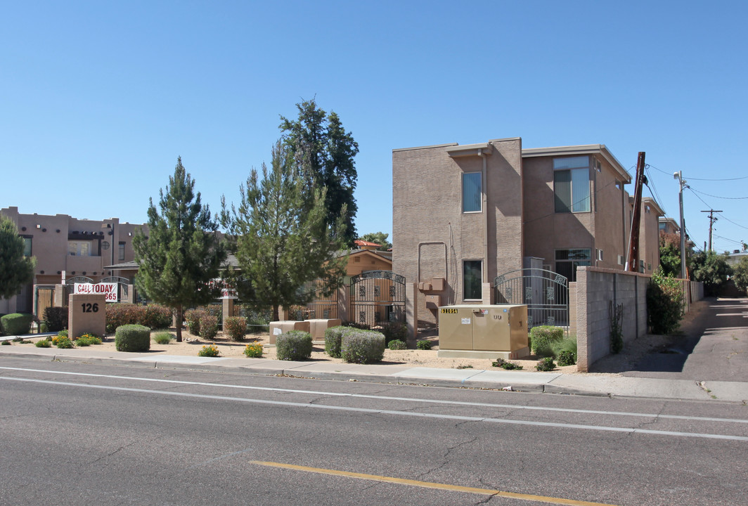 Carefree on North Central in Phoenix, AZ - Building Photo