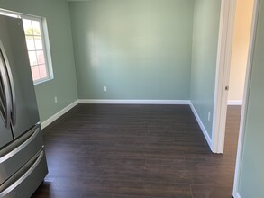 652 Harding Ave in San Fernando, CA - Building Photo - Building Photo