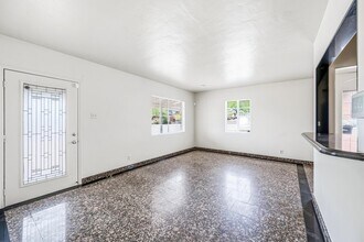 9427 N 1st Ave in Phoenix, AZ - Building Photo - Building Photo