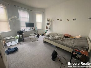 530 Cambridge St, Unit #3 in Boston, MA - Building Photo - Building Photo
