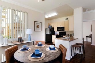 Missions at Sunbow Apartments in Chula Vista, CA - Building Photo - Building Photo