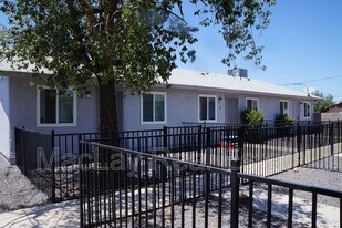 2918 E Roeser Rd in Phoenix, AZ - Building Photo