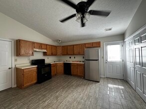 110 Allison Cir in Nicholasville, KY - Building Photo - Building Photo