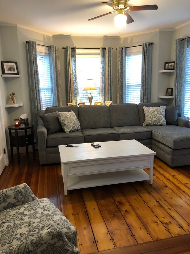 1006 Main St, Unit Apartment 2