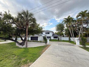 1401 SW 18th St in Boca Raton, FL - Building Photo - Building Photo