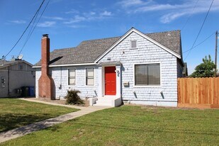 1141 South Ave in Turlock, CA - Building Photo