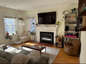 21 Chauncy St, Unit 3 in Cambridge, MA - Building Photo