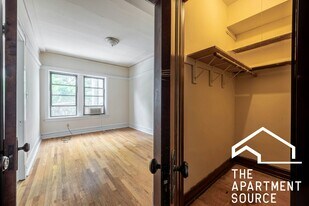 2520 N Kedzie Blvd in Chicago, IL - Building Photo