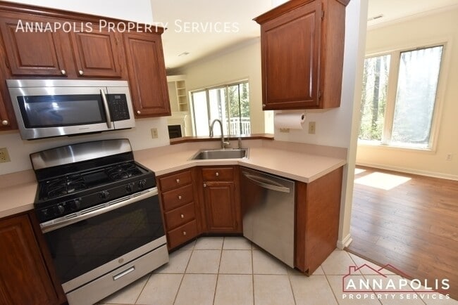 643 Oakland Hills Dr in Arnold, MD - Building Photo - Building Photo