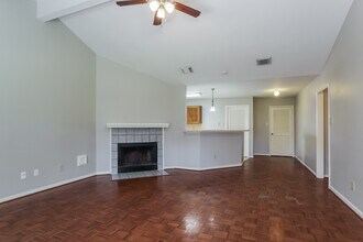 19323 Bristlestar Dr in Katy, TX - Building Photo - Building Photo