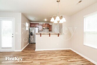 7433 Hidden Creek Dr in Charlotte, NC - Building Photo - Building Photo