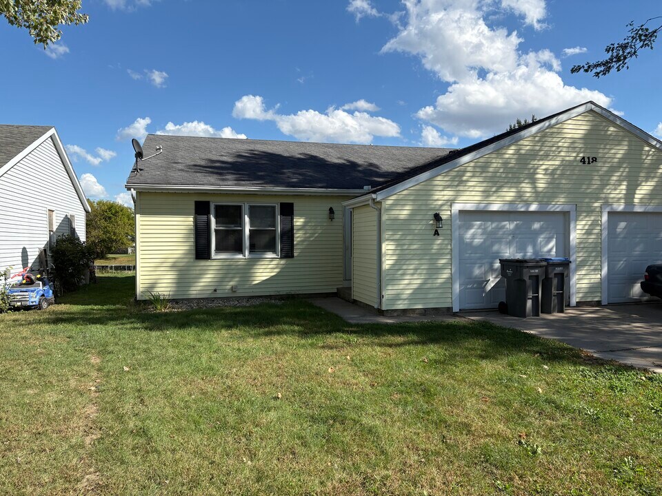 418 S Silverwood Ln, Unit 418 A in Goshen, IN - Building Photo