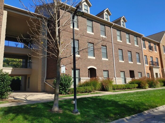 1144 Foster Rd in Iowa City, IA - Building Photo