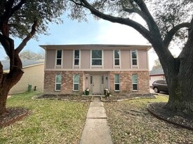 15714 Mill Point Dr in Houston, TX - Building Photo