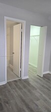8145 NW 7th St, Unit 320 in Miami, FL - Building Photo - Building Photo