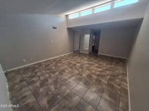 2940 N 38th St in Phoenix, AZ - Building Photo - Building Photo