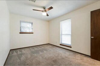 604 Howard Ct in Edmond, OK - Building Photo - Building Photo