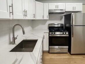 1940 W Winona St, Unit 1 in Chicago, IL - Foto de edificio - Building Photo