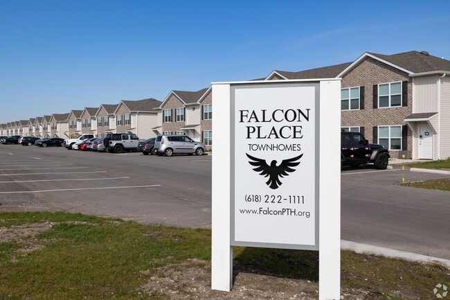 Falcon Place Townhomes in Mascoutah, IL - Building Photo - Building Photo
