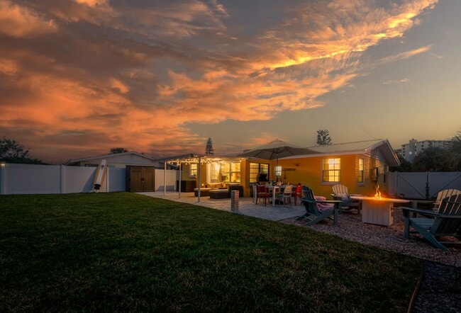 property at 6 Palmetto Dr