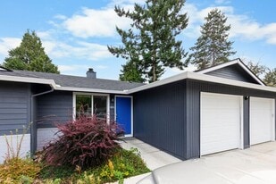 885 SE Lambert Cir in Gresham, OR - Building Photo