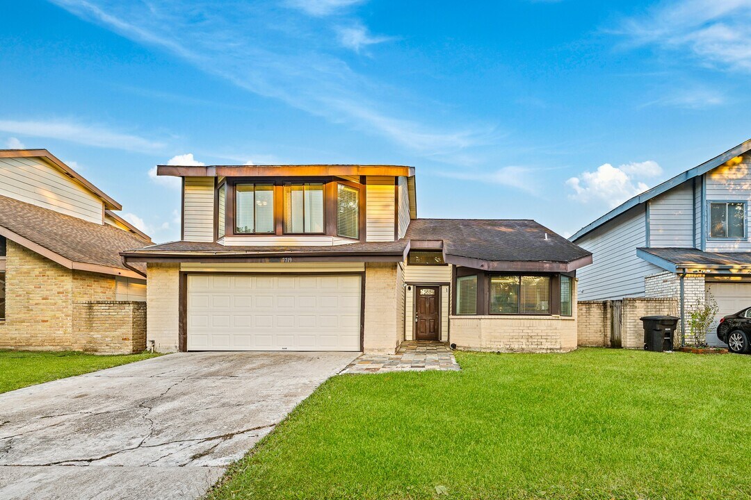 7719 Miller Glen Ln in Houston, TX - Building Photo