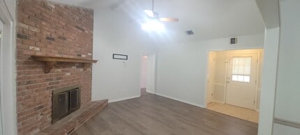 10116 Freedoms Way in Keithville, LA - Building Photo - Building Photo