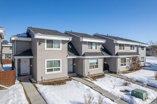 4360 58th St NE in Calgary, AB - Building Photo