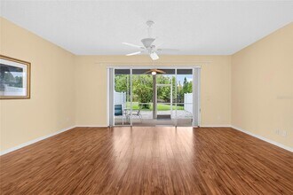 245 Hemingway Dr, Unit D10 in Oldsmar, FL - Building Photo - Building Photo