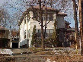 1108 E Johnson St in Madison, WI - Building Photo