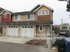 4045 S Warner St in Tacoma, WA - Building Photo - Building Photo