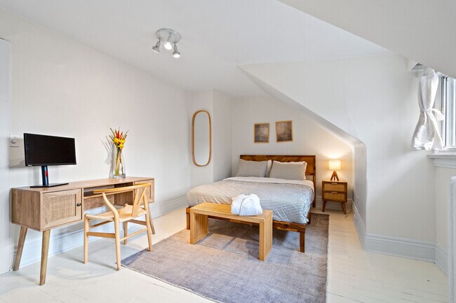 23 Parkside Dr in Toronto, ON - Building Photo - Building Photo