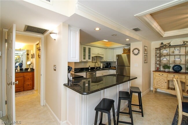 property at 3443 Gulf Shore Blvd N