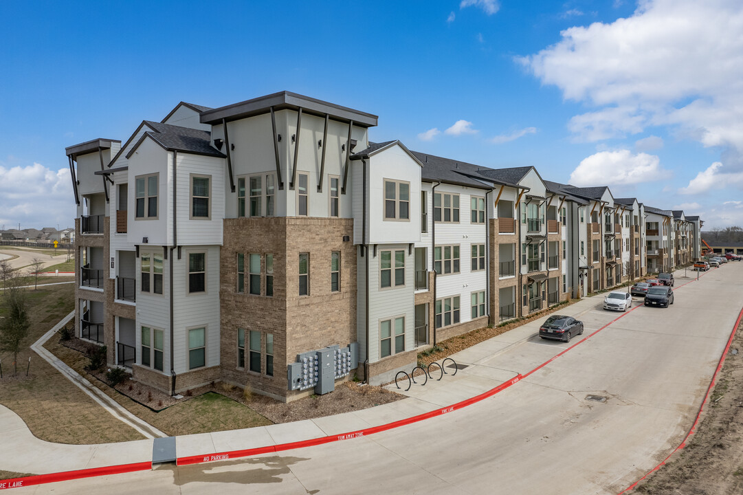 Nine50 Town Lake at Midtown in College Station, TX - Building Photo