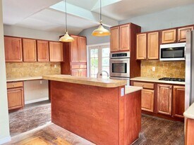 1390 Dwight Way in Berkeley, CA - Building Photo