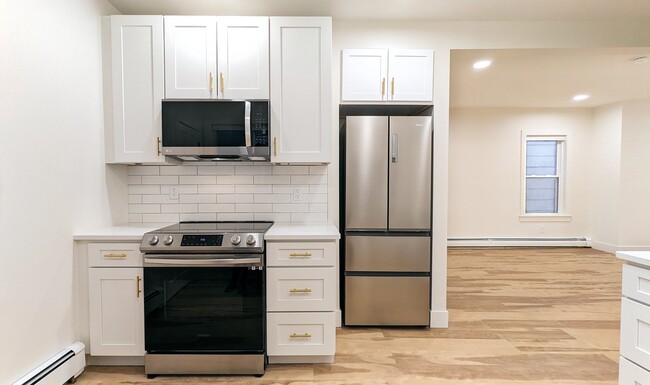 17 Marcella St, Unit 2 in Cambridge, MA - Foto de edificio - Building Photo