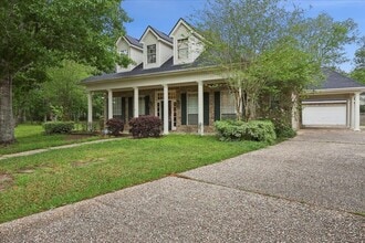 4 Twin Cir Dr in Beaumont, TX - Building Photo - Building Photo