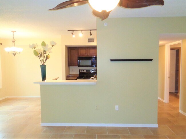 1650 N 42ND Cir in Vero Beach, FL - Building Photo - Building Photo