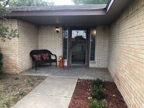 6000 Chisholm Cir in Amarillo, TX - Building Photo - Building Photo