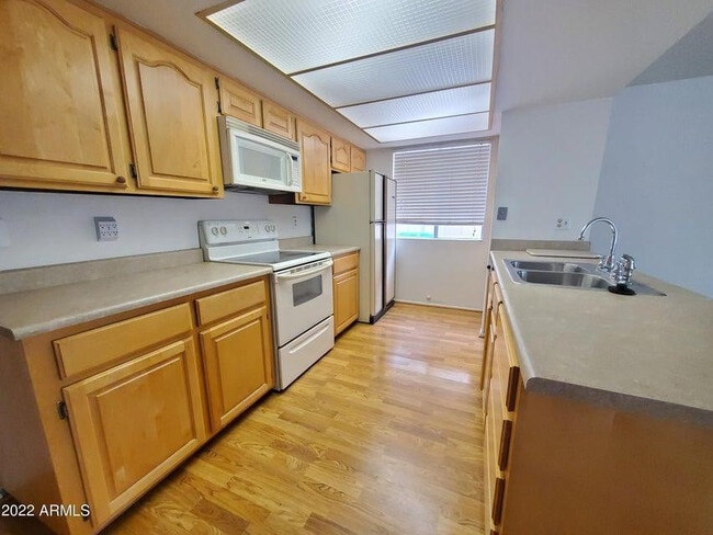 5041 E Mesquite Wood Ct in Phoenix, AZ - Building Photo - Building Photo