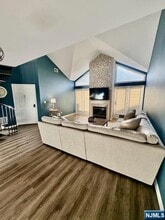 231 Cambridge Dr in Ramsey, NJ - Building Photo - Building Photo