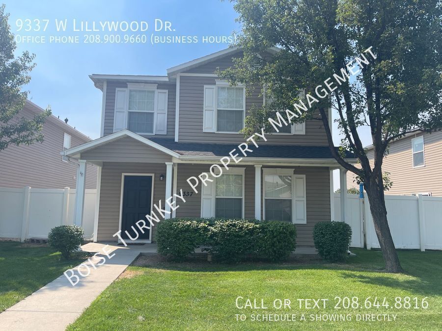 9337 W Lillywood Dr in Boise, ID - Building Photo