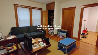 45 Bowdoin St, Unit 1T in Medford, MA - Building Photo - Building Photo