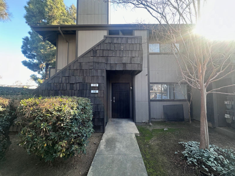 4860 E Lane Ave in Fresno, CA - Building Photo